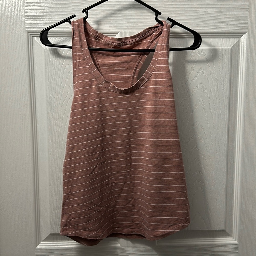 Lululemon top